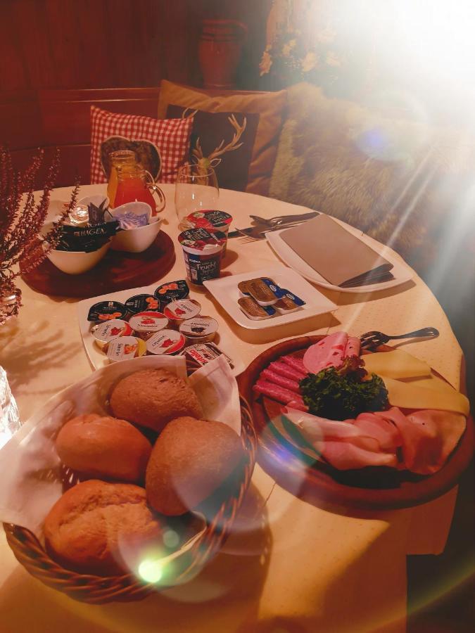 ホテルGasthaus Zum Hirsch Lampoldshausen エクステリア 写真